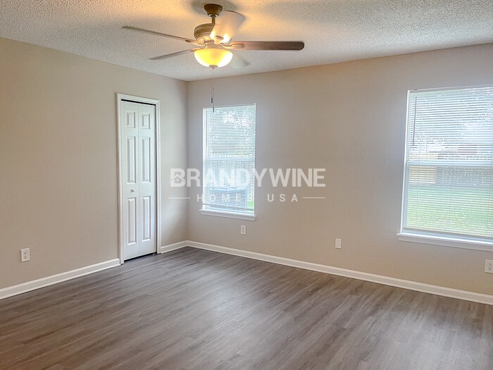 Building Photo - 4358 Woodley Creek Rd