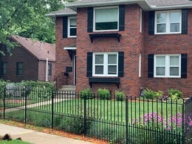 Building Photo - 4232 Urbandale Ave