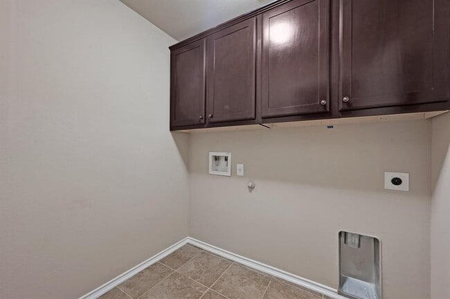 Building Photo - 219 Serene Hollow Ln