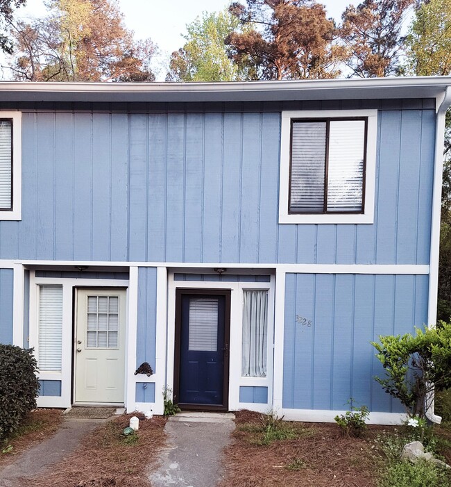 Primary Photo - 3228 W Wimbledon Dr
