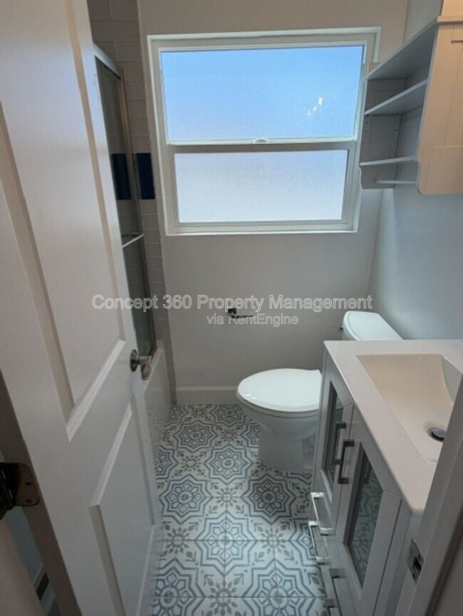 Building Photo - 2287 Belmont Ave
