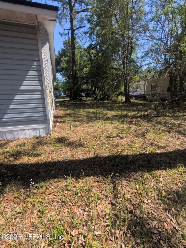 Building Photo - 2092 Benedict Rd