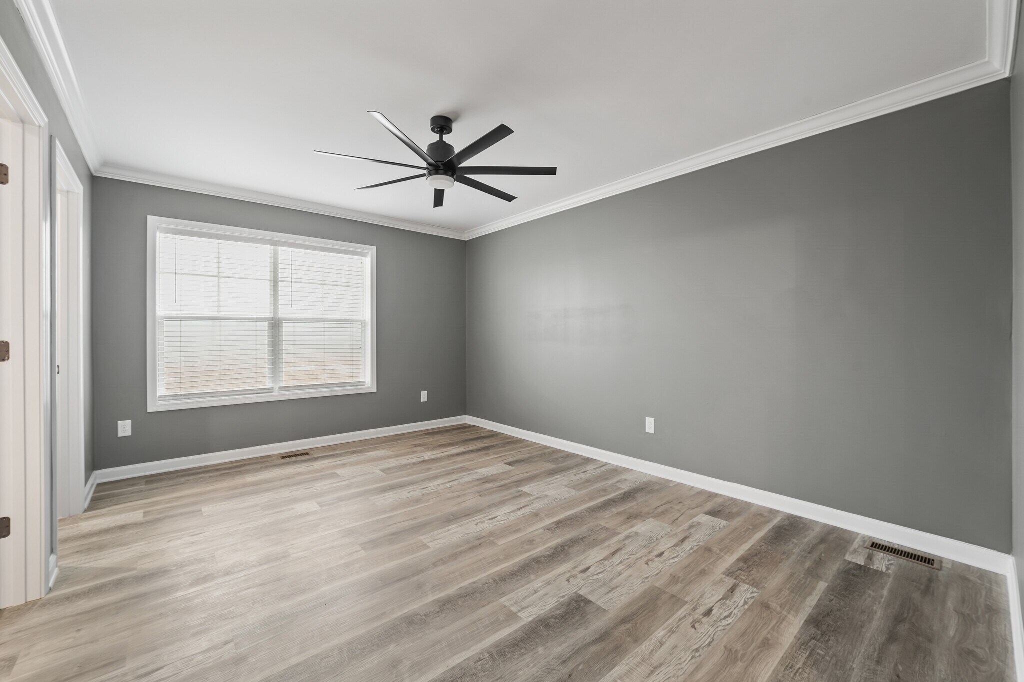 Building Photo - 1250 Bonneville Dr