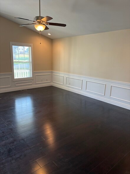 Building Photo - 1548 Thurman Rd
