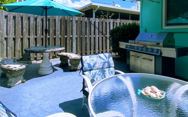 Rear Patio - 3605 Iroquois Ave