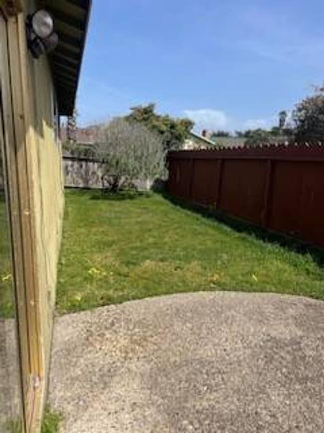 Building Photo - House for Rent in Marina