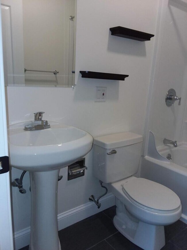 Building Photo - 4 bedroom in Boston MA 02120