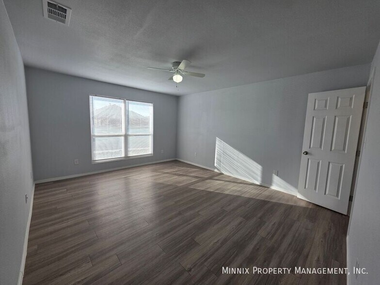 Building Photo - 1647 Wrigley Dr