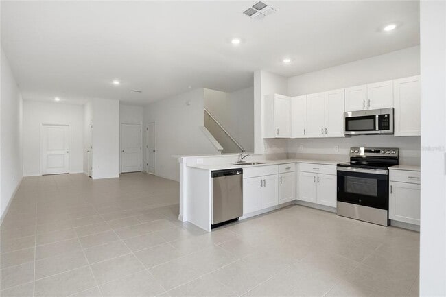 Building Photo - 282 27th St SE