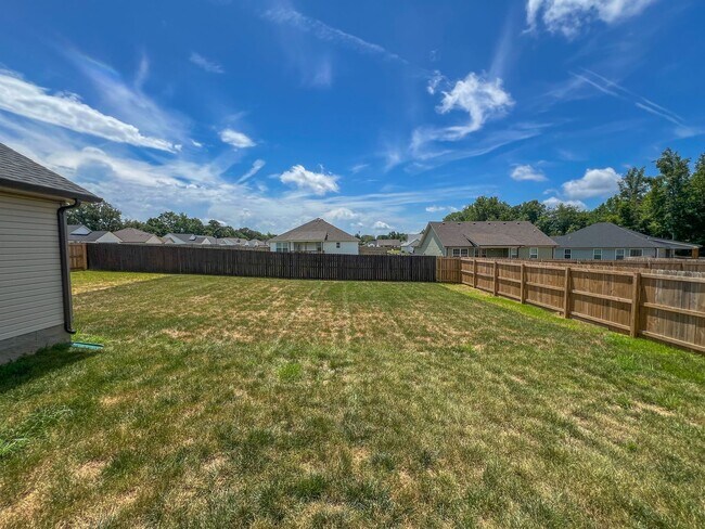 Building Photo - 702 Gleason Dr