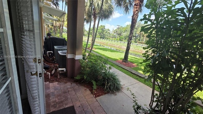 Building Photo - 4605 SW 75th Way