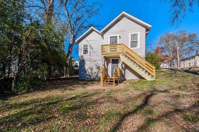 Building Photo - 1833 31st St Ensley