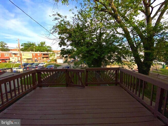 Building Photo - 41 N Kossuth St