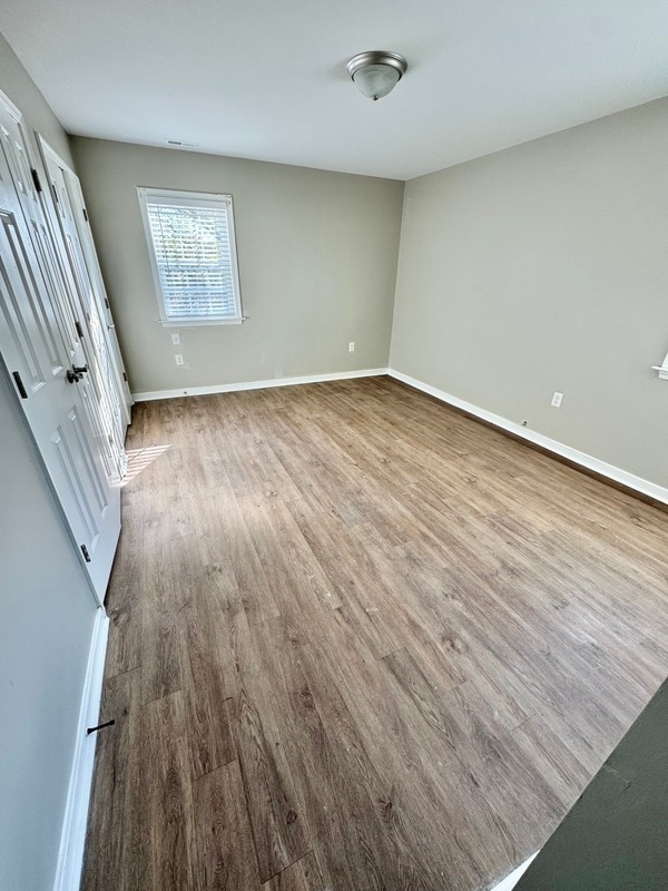 Building Photo - 623 E Gladstone Ave