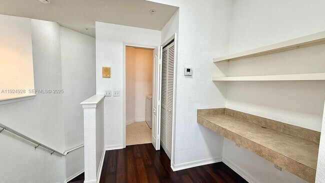 Building Photo - 11032 Legacy Dr