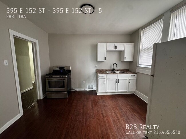 Building Photo - 395 E 152nd St