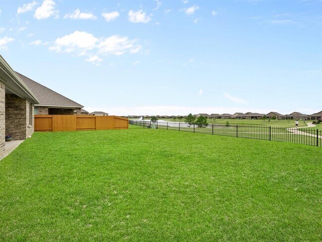 Building Photo - 4919 Bella Danielle Ct
