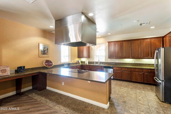 Building Photo - 14575 W Mountain View Blvd