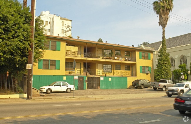 Building Photo - 6857 Franklin Ave