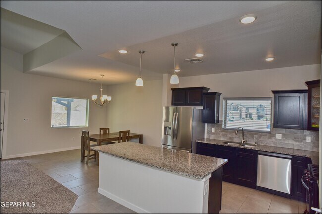 Building Photo - 6980 White Mesquite Wy
