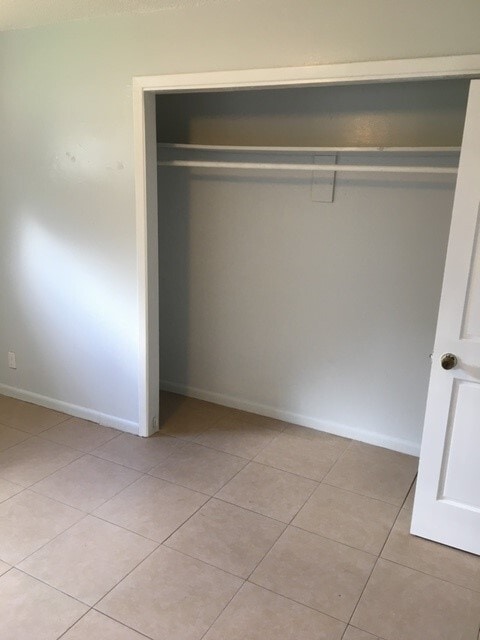 Building Photo - 1630 S 58th St