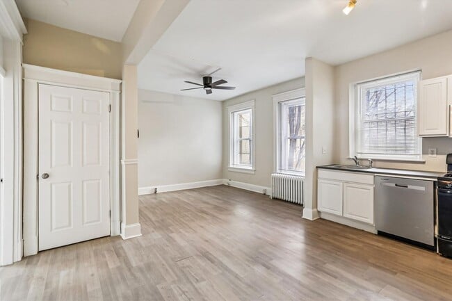 Building Photo - 150 Seaton Pl NW