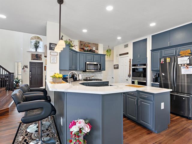 Building Photo - 635 Ridgemont Dr