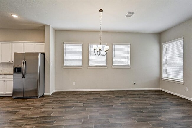 Building Photo - 25403 Kidwiler Dr