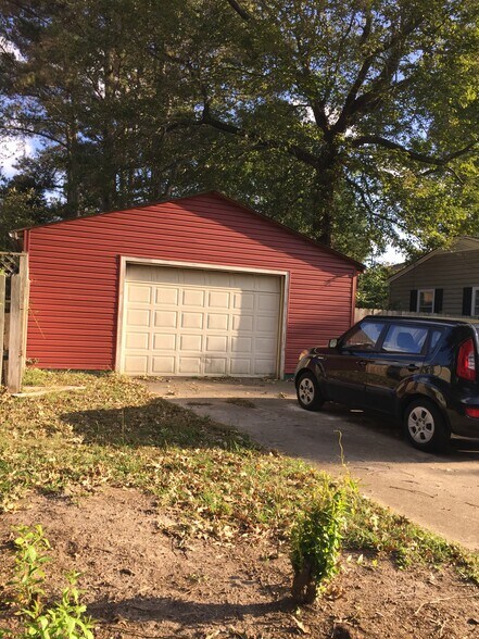 Building Photo - 4517 Delmar Dr