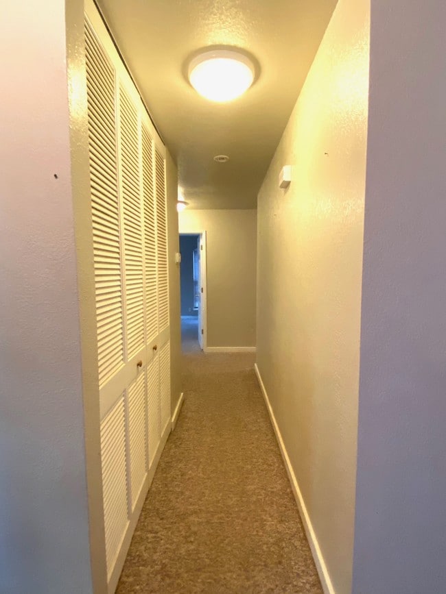 Building Photo - 526 Penstock Dr