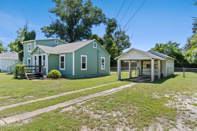 Building Photo - 615 Bay Ave