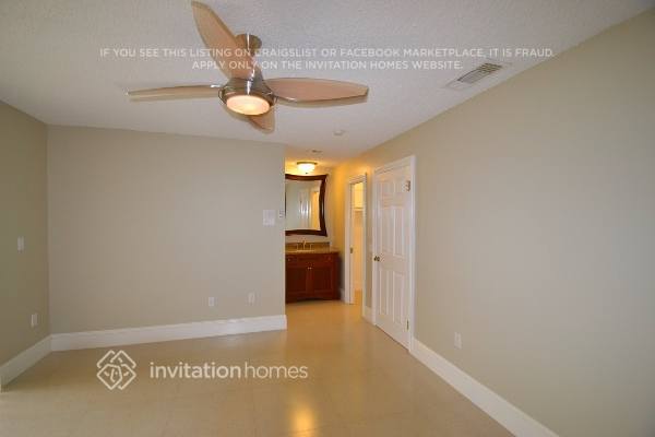 Building Photo - 15052 SW 63rd Ter