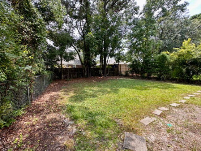 Building Photo - 639 Windermere Blvd