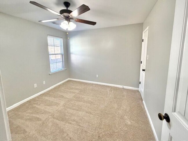 Building Photo - Move Accross Stateline For Better Schools. Now Leasing a 4 Bedroom2 Bath home in Olive Branch, MS