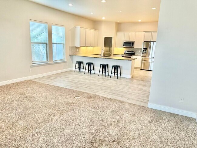 Building Photo - 13801 Avenue W