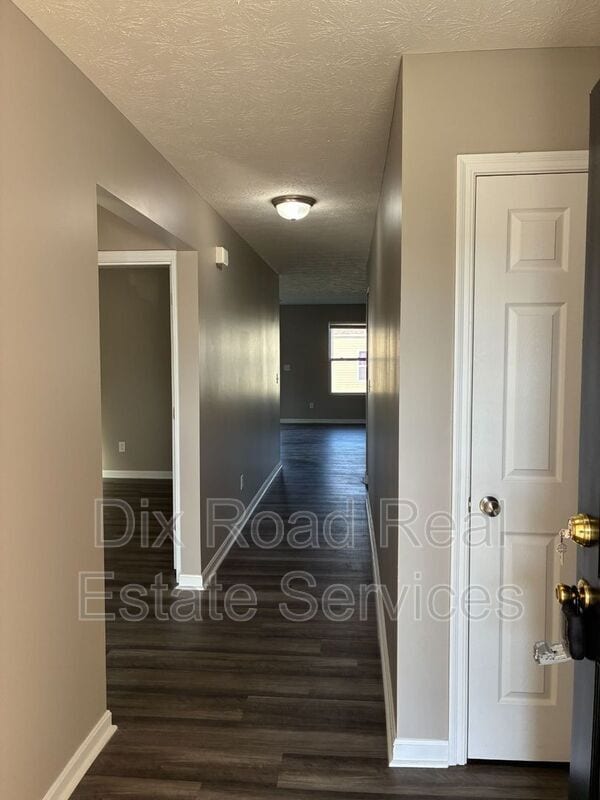 Building Photo - 2131 Pumpkin Ridge Ct