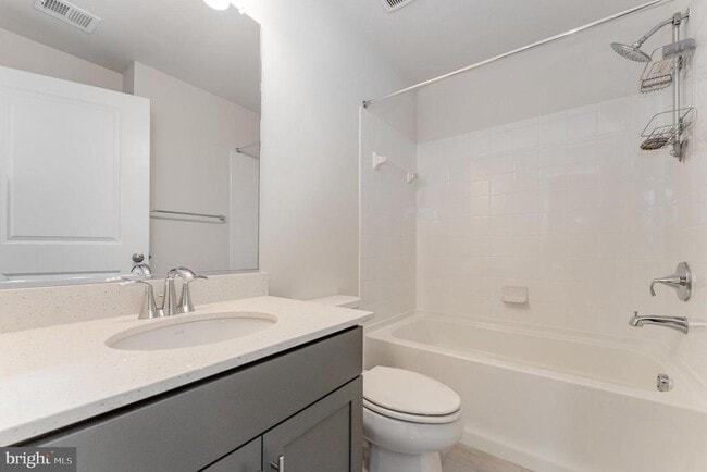 Building Photo - 1579 Sandpiper Bay Lp