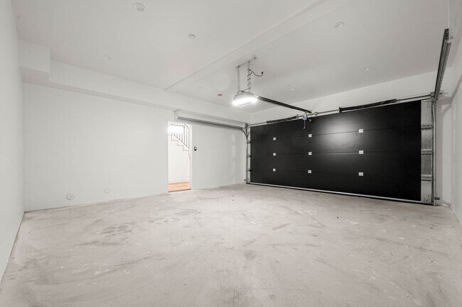 Building Photo - 1920 S Sherbourne Dr