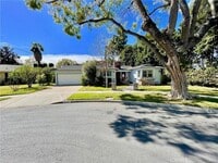 Building Photo - 2624 Towner Ln