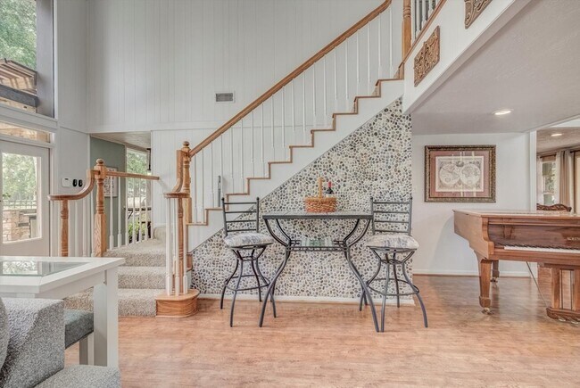 Building Photo - 22 Winged Foot Dr