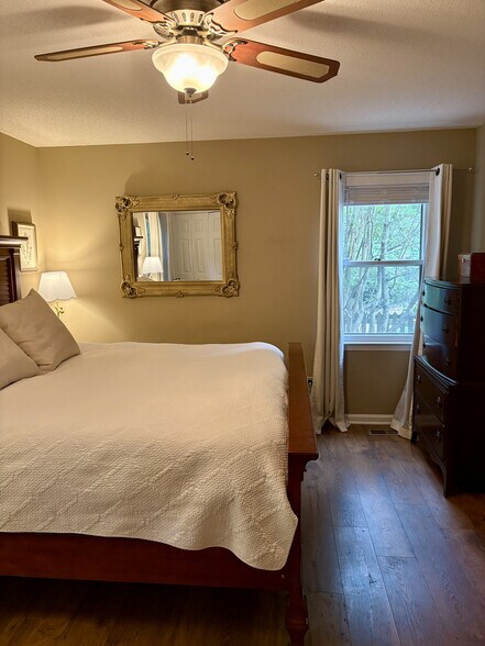 Building Photo - 1433 Greenside Dr