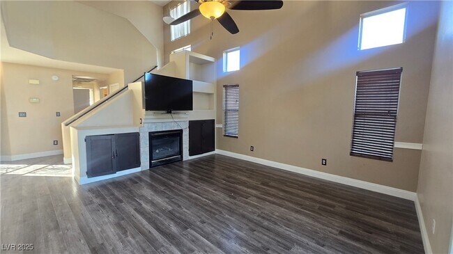 Building Photo - 7308 Wandering St