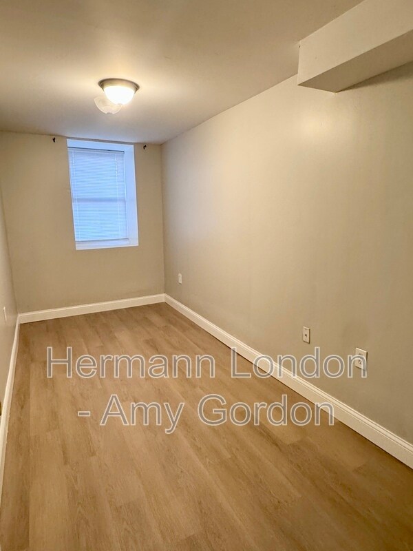 Building Photo - 1714 S Tucker Blvd