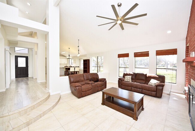 Building Photo - 3203 E Rangecrest Pl