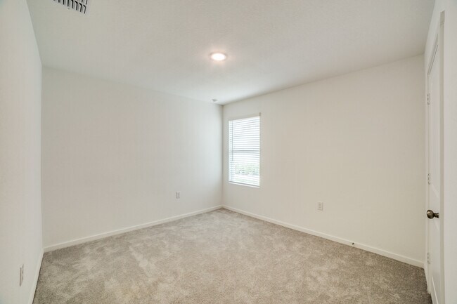 Building Photo - 10650 Vesta Curv