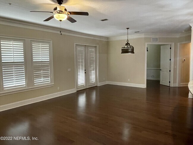 Building Photo - 1406 Sunset View Ln