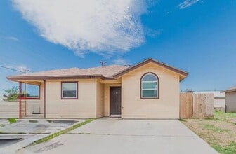 Building Photo - Cielo Del Rey 5901-B