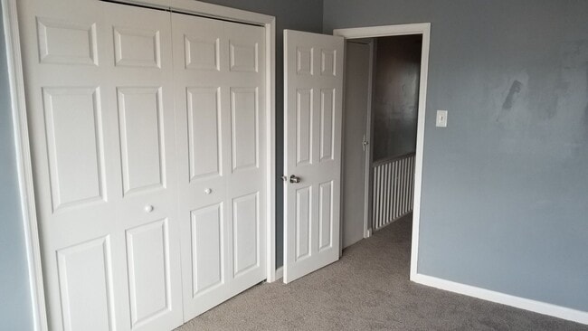 Building Photo - Gorgeous Home - Holmesburg