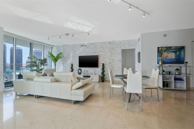 Building Photo - 350 S Miami Ave