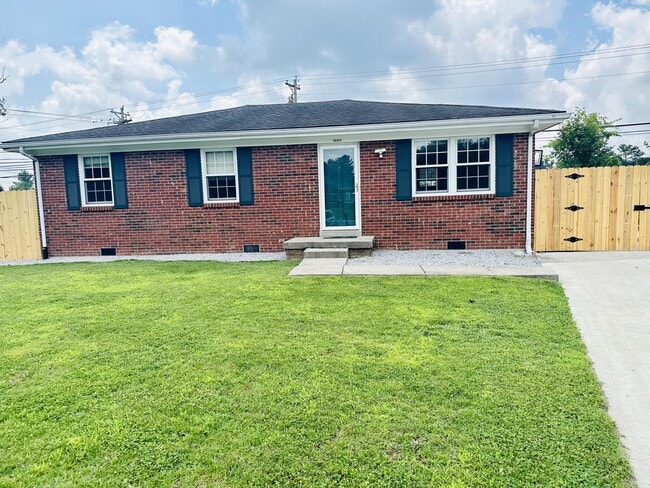 Building Photo - 3669 Sundart Dr